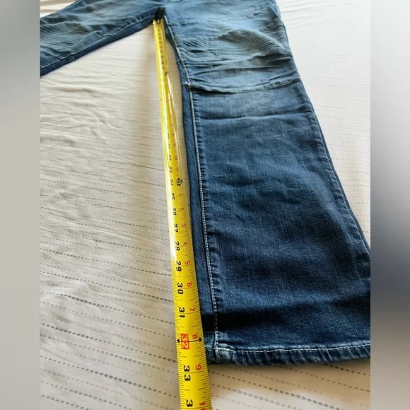 True Religion 36 Rocco Relaxed Skinny Jeans - Picture 11 of 16